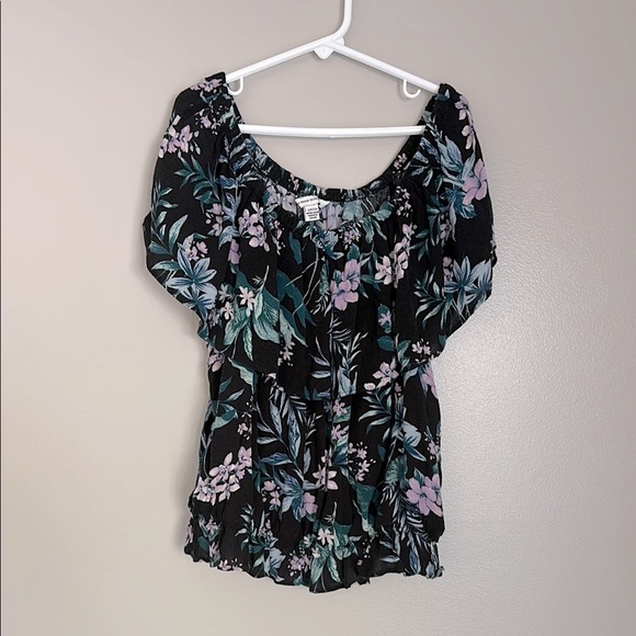 American Eagle Off the Shoulder Floral Top - Picture 3 of 8